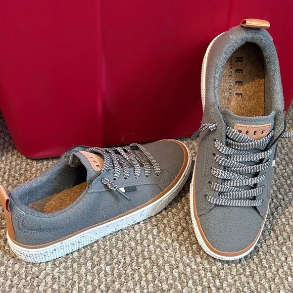Reef Shoes - Reef Gray Casual Shoes